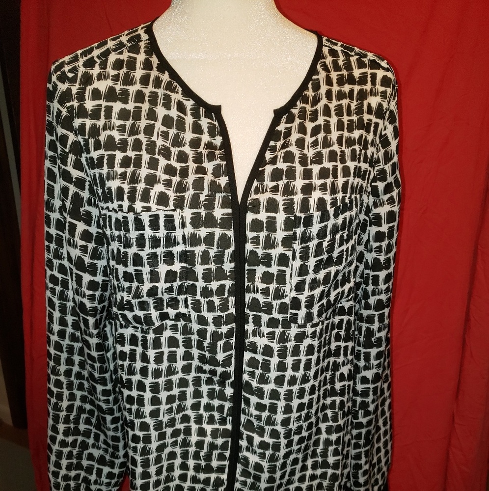 ⚘ 2 for $12 ⚘Liz Claiborne long sleeve blouse